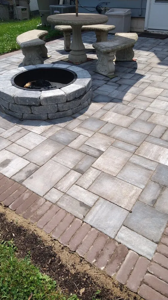 Reliable lawn care service in Wyandotte, MI by Humphries Hardscape