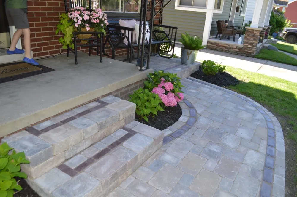 Professional garden landscaping in Wyandotte, MI - Humphries Hardscape