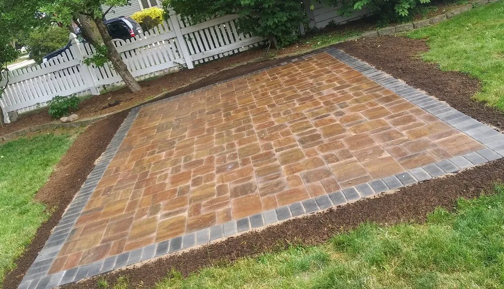 Reliable landscape installation in Wyandotte, MI - Humphries Hardscape