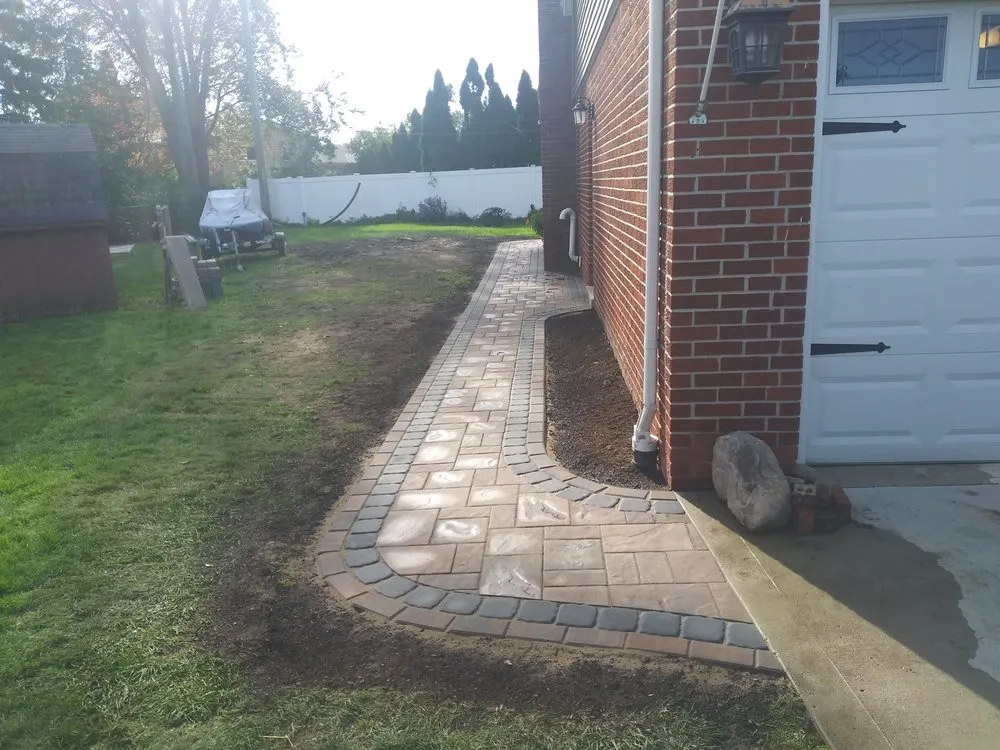 Trusted outdoor landscaping for residential properties in Wyandotte, MI by Humphries Hardscape