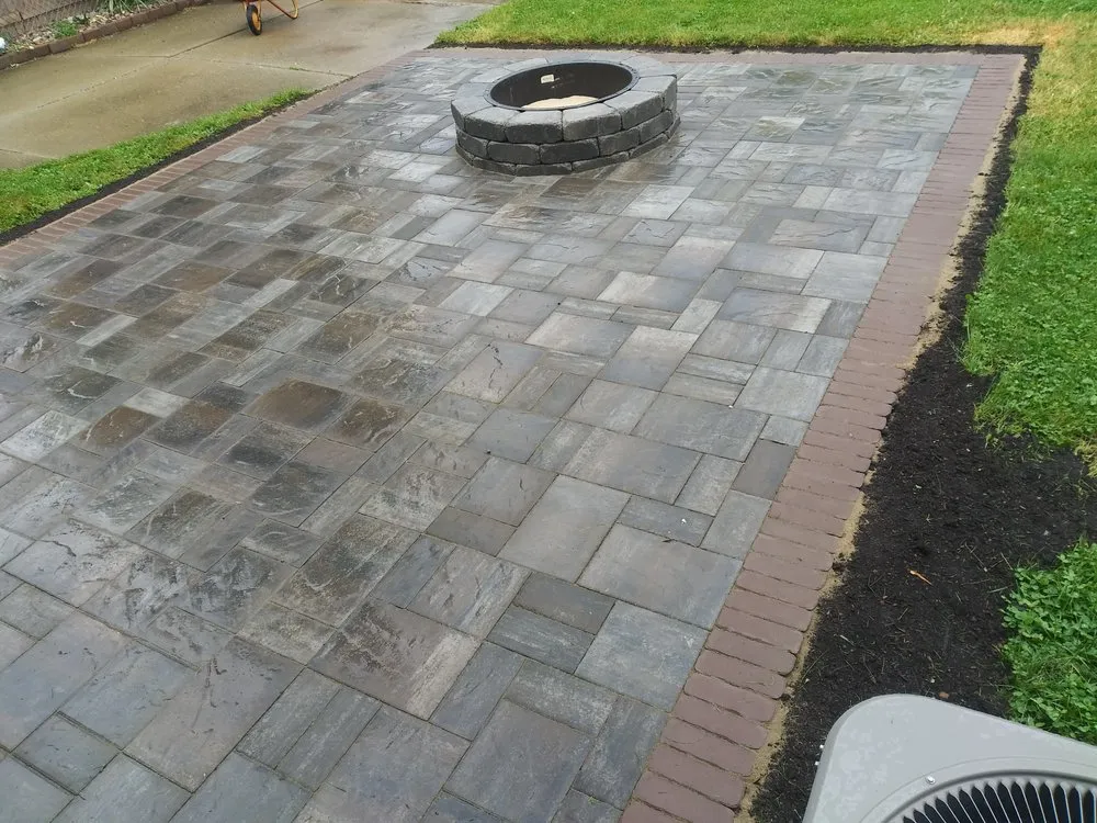 Expert yard cleanup service in Wyandotte, MI - Humphries Hardscape