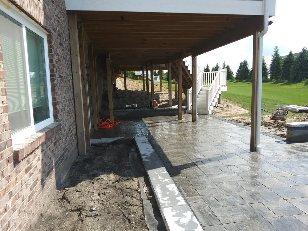 Top-rated yard maintenance for homes across Wyandotte, MI - Humphries Hardscape