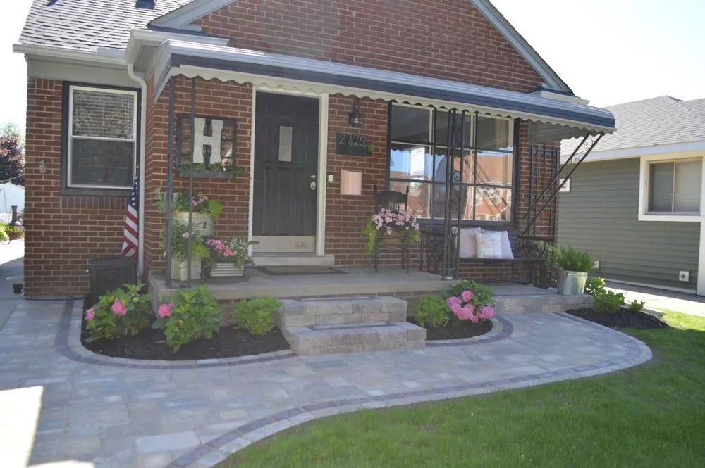 Top-rated landscape design in Wyandotte, MI by Humphries Hardscape