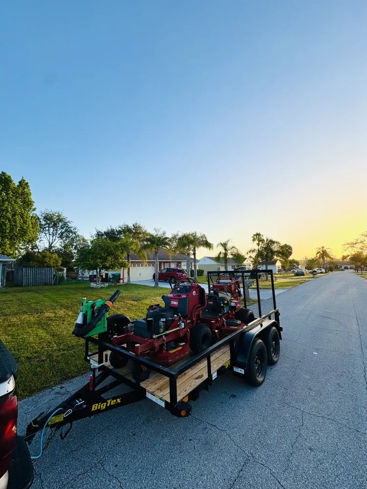 Custom yard cleanup service in Deltona, FL by Humphries Lawn Care