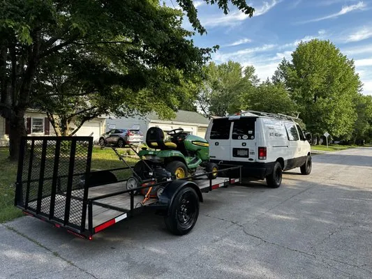 Hunnell’s Handyman & Lawnscape Logo