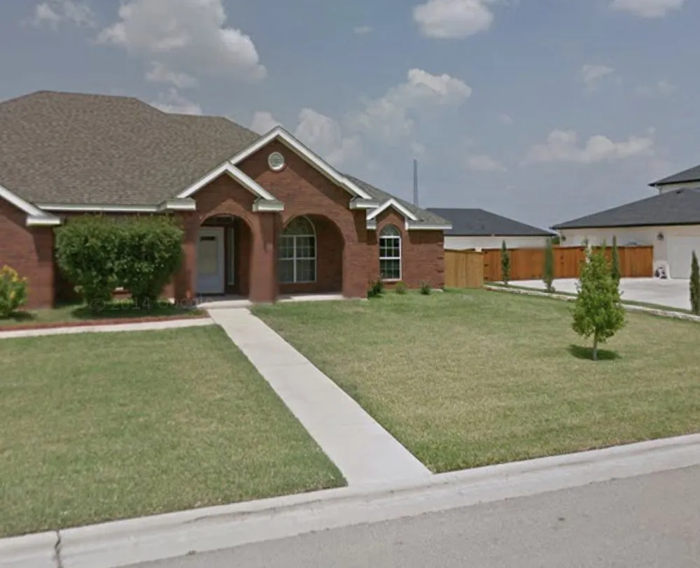 Top-rated lawn mowing service in Killeen, TX - Hunt Landscaping