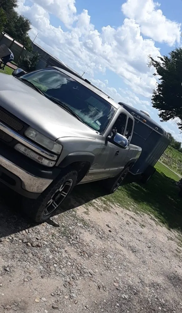 Expert yard maintenance in Harlingen, TX by Hunter Flores