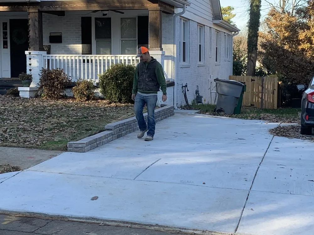 Professional residential landscaping experts serving Charlotte, NC - Hunter Grounds Construction