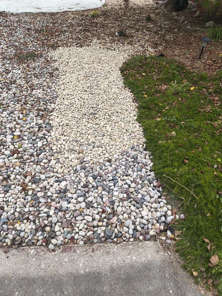 Custom yard maintenance in Annada, MO - Hunter Landscaping