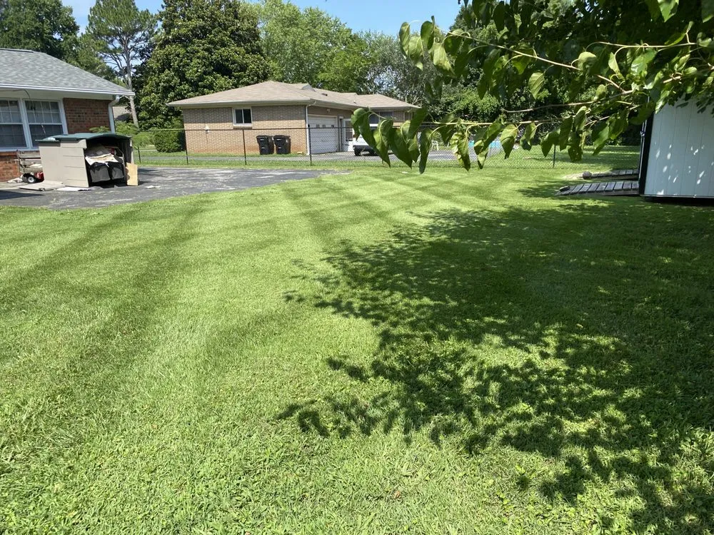 Top-rated lawn care service in Murfreesboro, TN by Hunter Landscaping