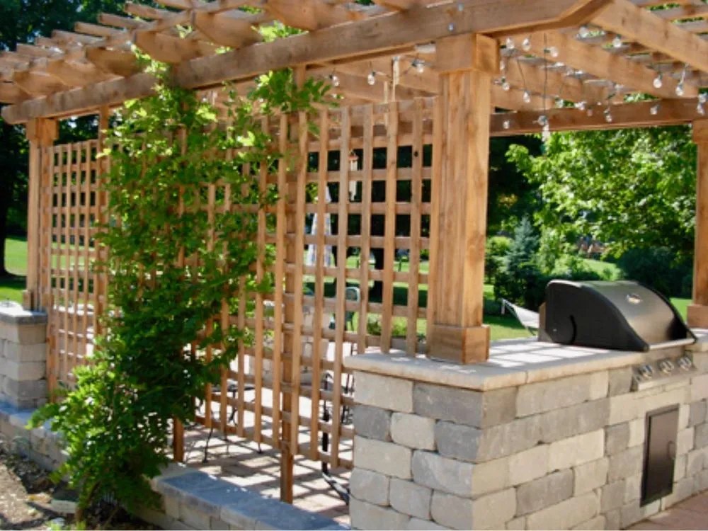 Professional lawn care service experts serving East Syracuse, NY - Hunter Springs Landscape Artisans