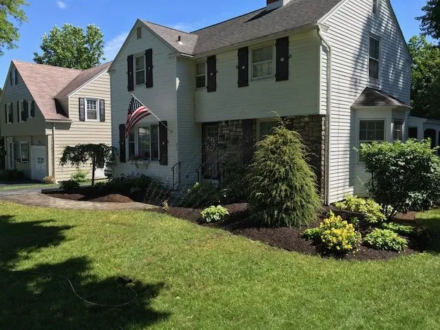 Top-rated garden landscaping for beautiful yards in East Syracuse, NY by Hunter Springs Landscape Artisans