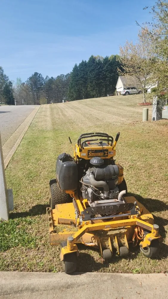 Local lawn care service in Auburn, GA by Hunter Stinchcomb