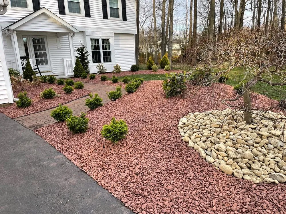 Professional garden landscaping experts serving Freehold, NJ - Huntergreen Landscaping