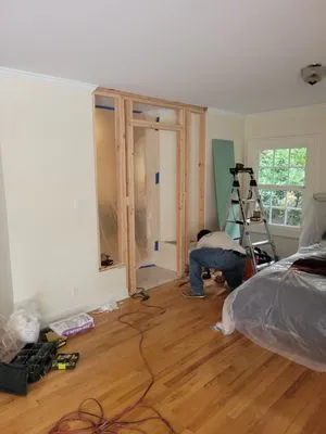 Hunter's Handyman Service Logo