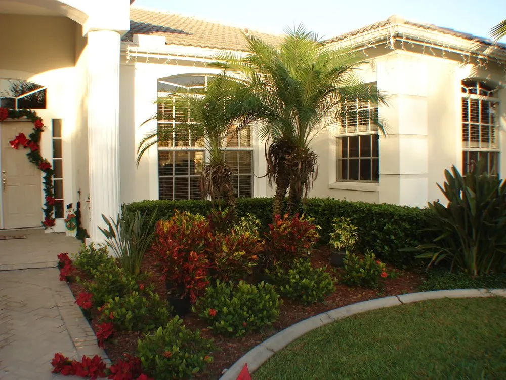 Expert garden landscaping in Clearwater, FL by Hunter's Landscaping & Lawn Maintenance