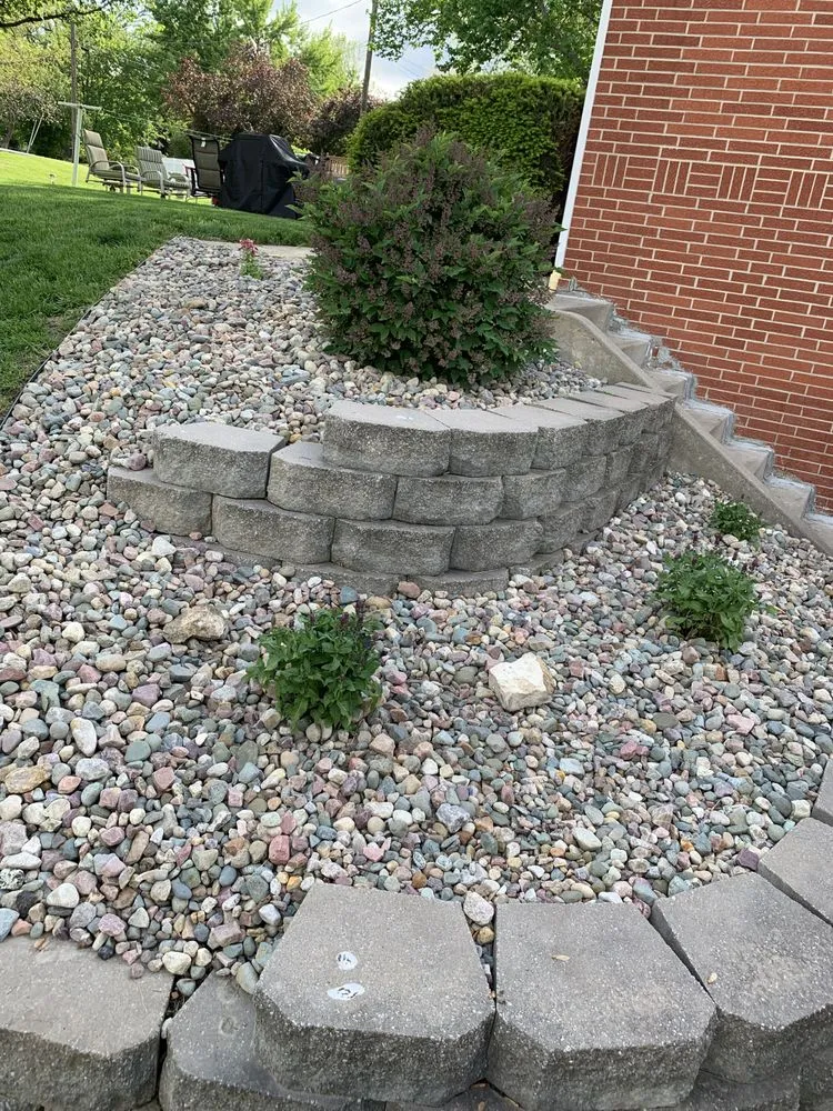 Local landscaping services experts serving St. Joseph, MO - Hunters Lawn Care & Tree Service