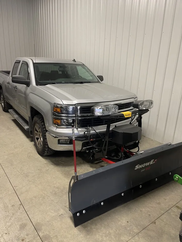 Top-rated lawn care service with custom design in Columbus, IN by Hunter’s Mowing Service