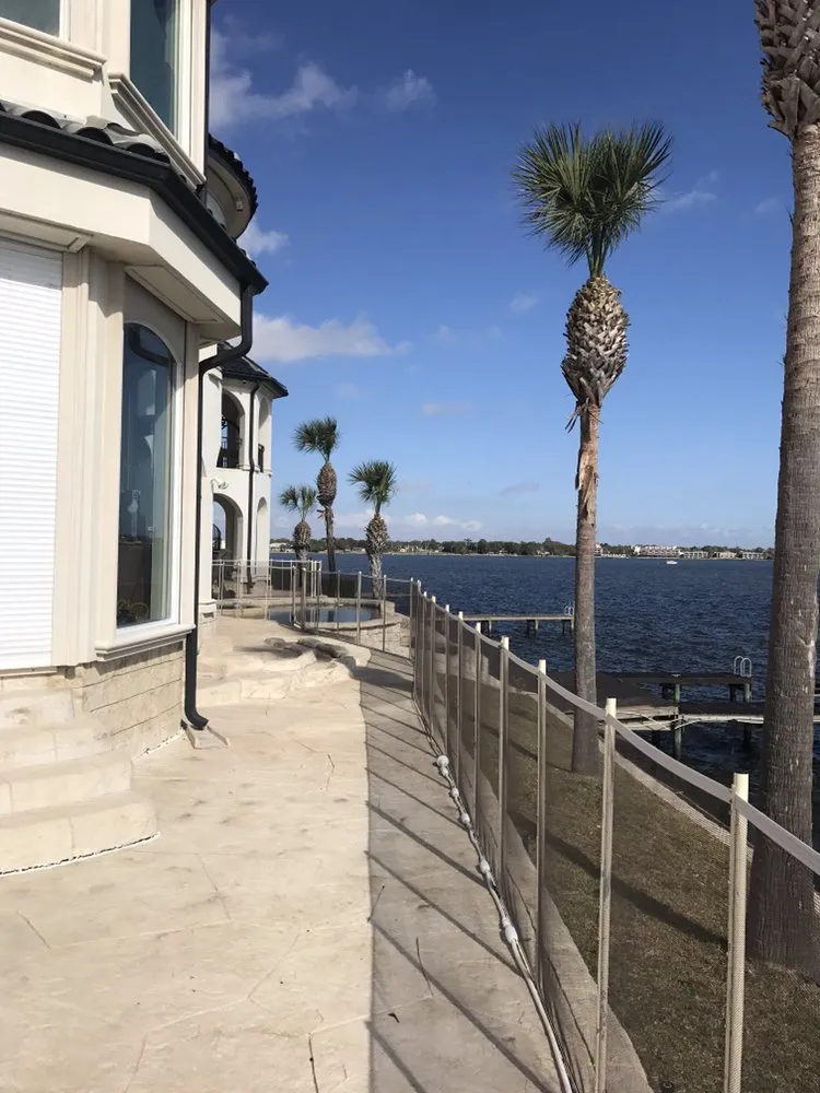 Professional lawn care service experts serving Dickinson, TX - Hunter's Tree Service