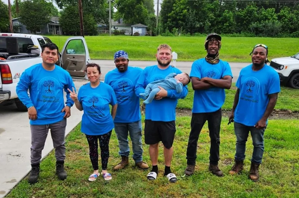 Expert garden landscaping for beautiful yards in Dickinson, TX by Hunter's Tree Service