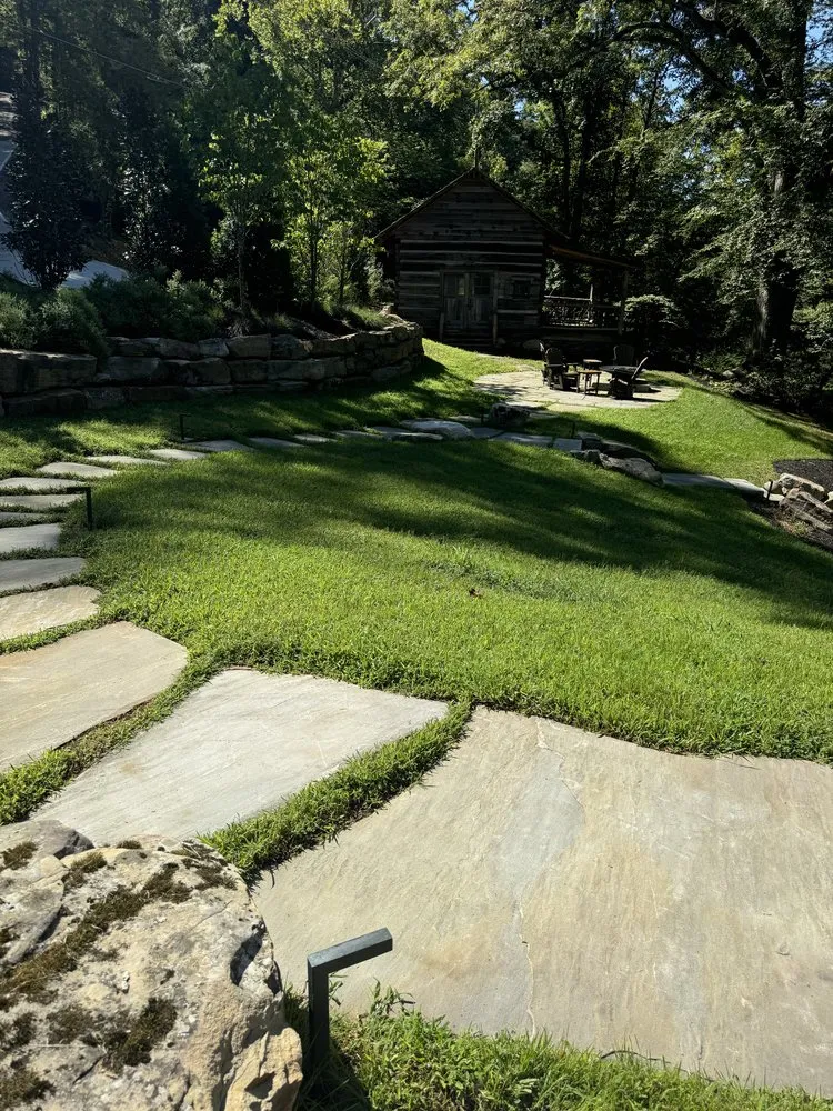 Top-rated lawn care service experts serving Pigeon Forge, TN - Hunts Green Care