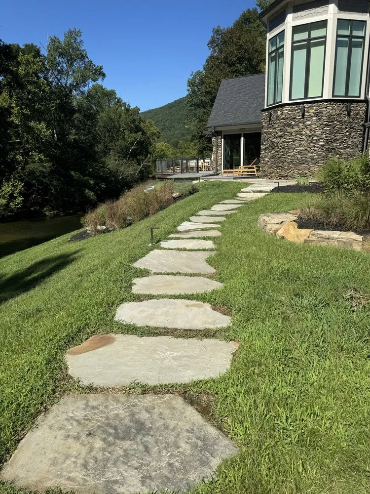 Reliable garden landscaping in Pigeon Forge, TN by Hunts Green Care