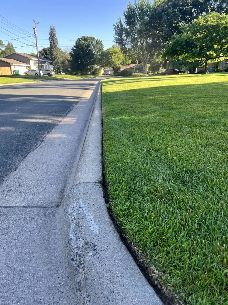 Top-rated landscape installation for homes in Elk River, MN by Hunt’s Lawn Care