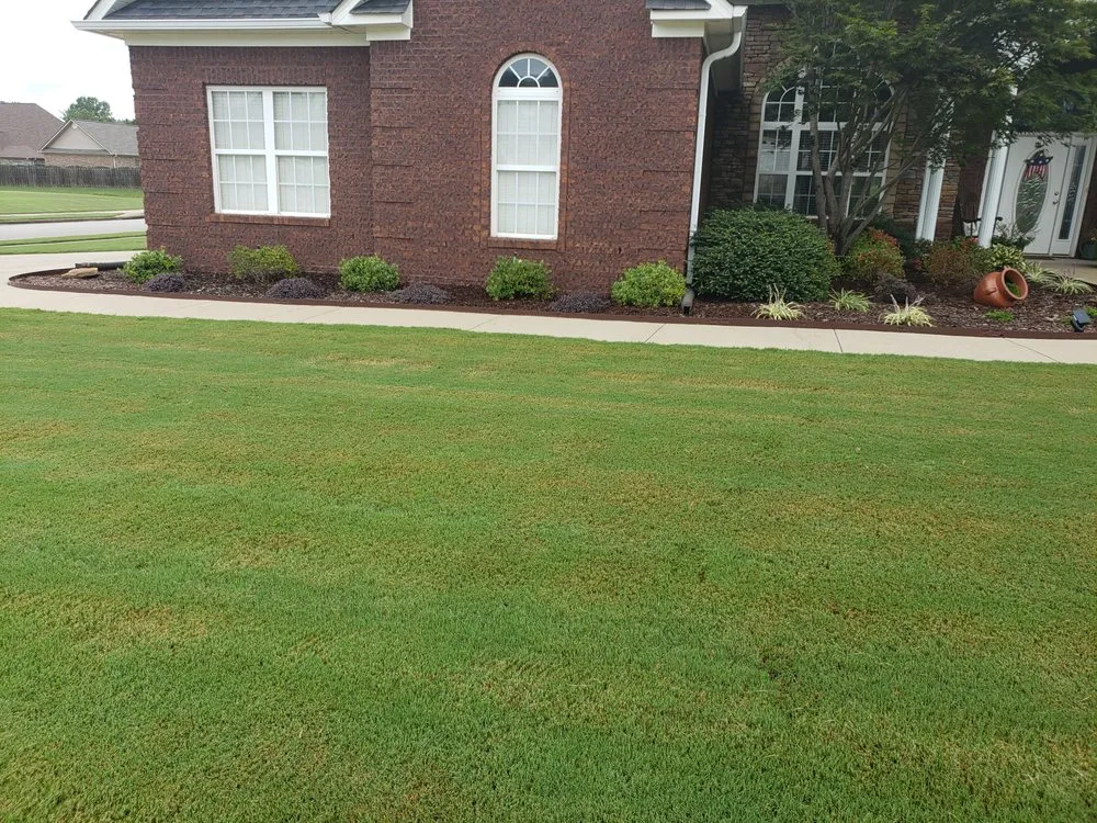 Affordable yard maintenance with custom design in New Market, AL by Huntsville Executive Lawn Services