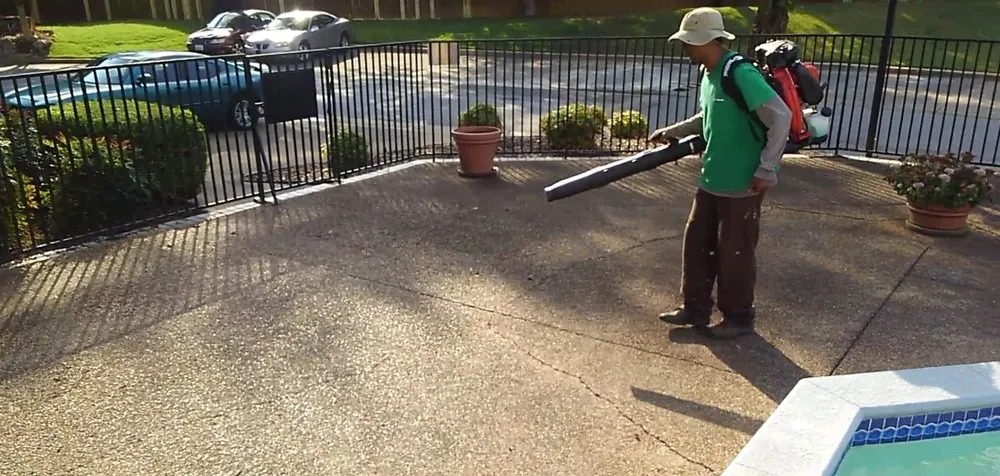 Top-rated yard maintenance experts serving Huntsville, AL - Huntsville Lawn Care