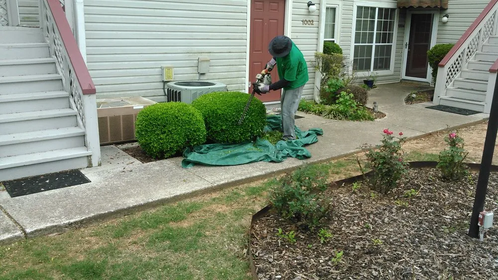 Professional lawn mowing service in Huntsville, AL - Huntsville Lawn Care
