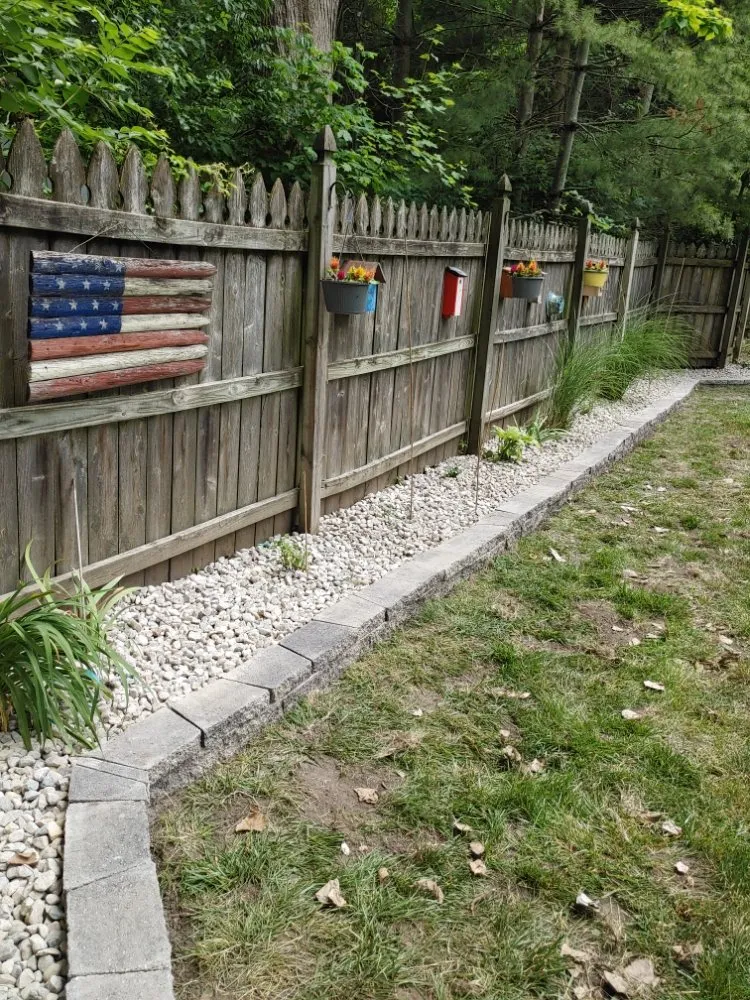Affordable residential landscaping in Anderson, IN by Hurd Family Landscaping Service