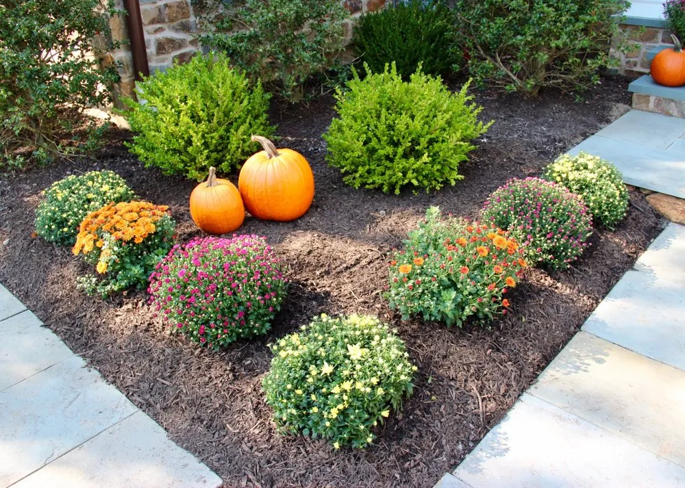 Custom outdoor landscaping for homes in Newtown Sq, PA by Hurley2o