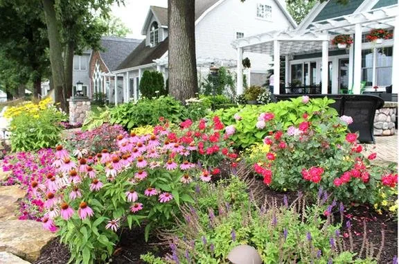 Expert lawn care service for outdoor upgrades across Syracuse, IN - Hursey's