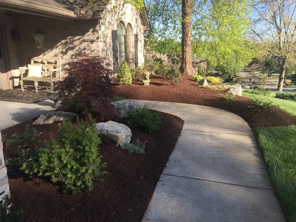 Expert lawn care service experts serving Knoxville, TN - Hurtado Lawn Care