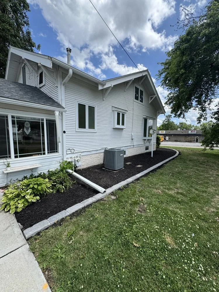 Custom lawn mowing service experts serving Bellevue, NE - Husker Horticulture