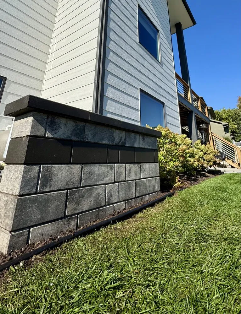 Custom lawn mowing service in Bellevue, NE by Husker Horticulture