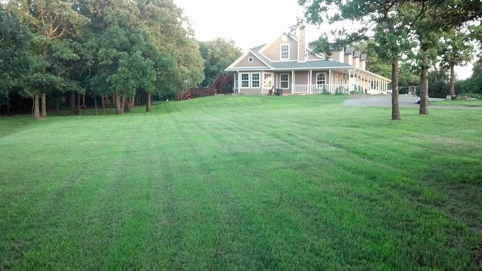 Professional garden landscaping in Guthrie, OK by Huskey Turf Solutions