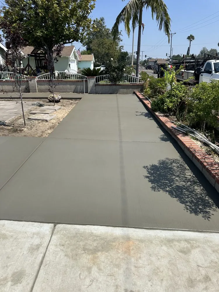 Expert outdoor landscaping in Hesperia, CA by Husky Concrete Renoval