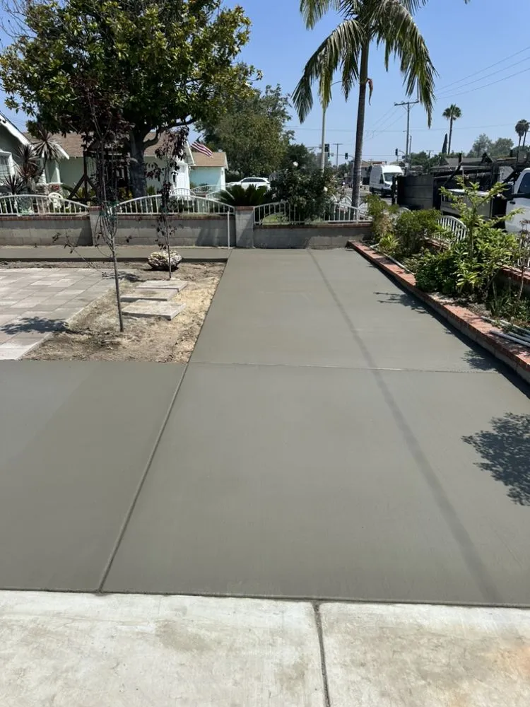 Custom yard cleanup service experts serving Hesperia, CA - Husky Concrete Renoval