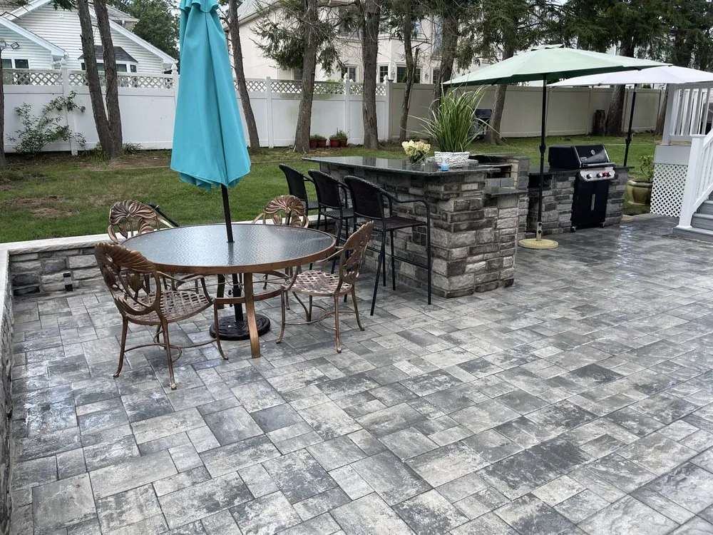 Affordable yard maintenance in Fair Lawn, NJ by Husky Lawn Care