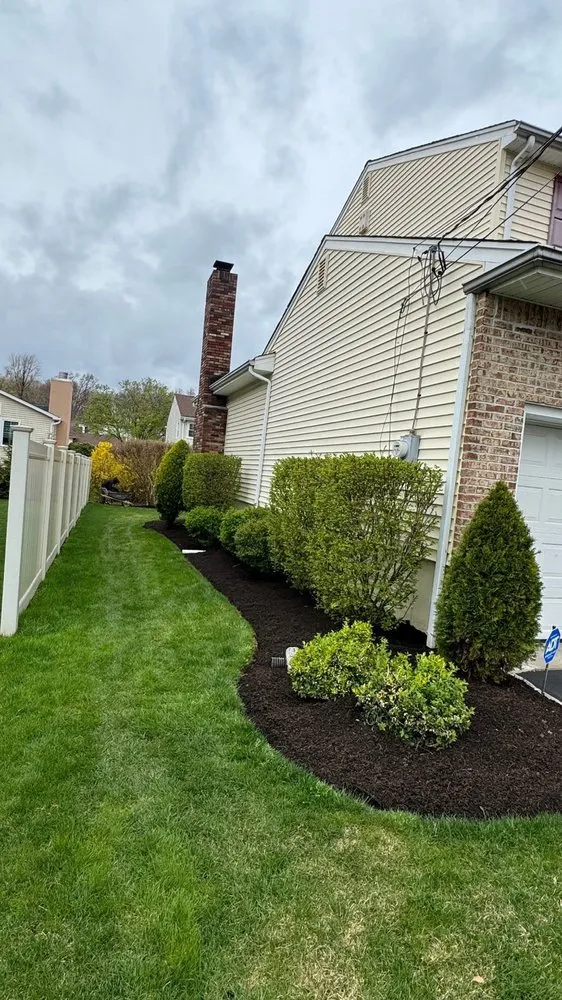 Expert lawn care service in Fair Lawn, NJ - Husky Lawn Care