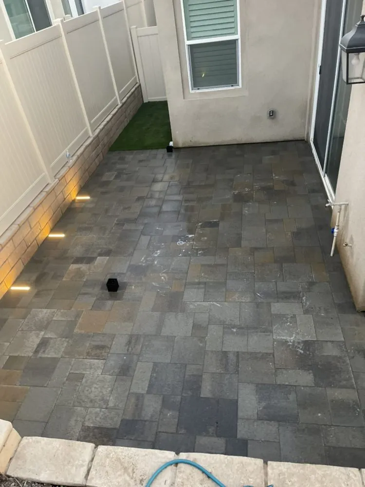 Affordable landscape design in Murrieta, CA by Husky Pavers