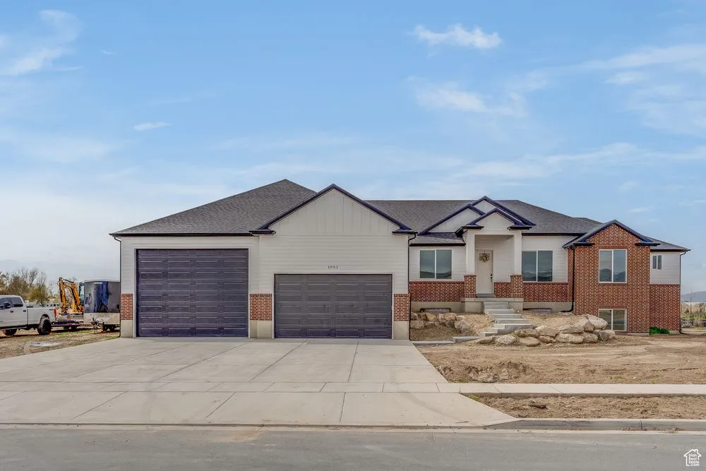 Affordable outdoor landscaping experts serving Hooper, UT - Hustle Construction