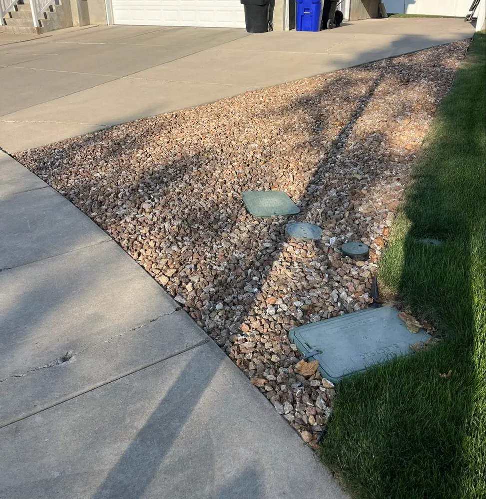 Top-rated garden landscaping for year-round maintenance across Hooper, UT - Hustle Construction