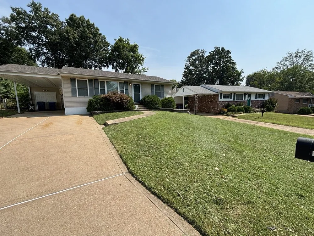 Affordable landscaping services in Saint Louis, MO by Hutchison Brothers Lawn Care