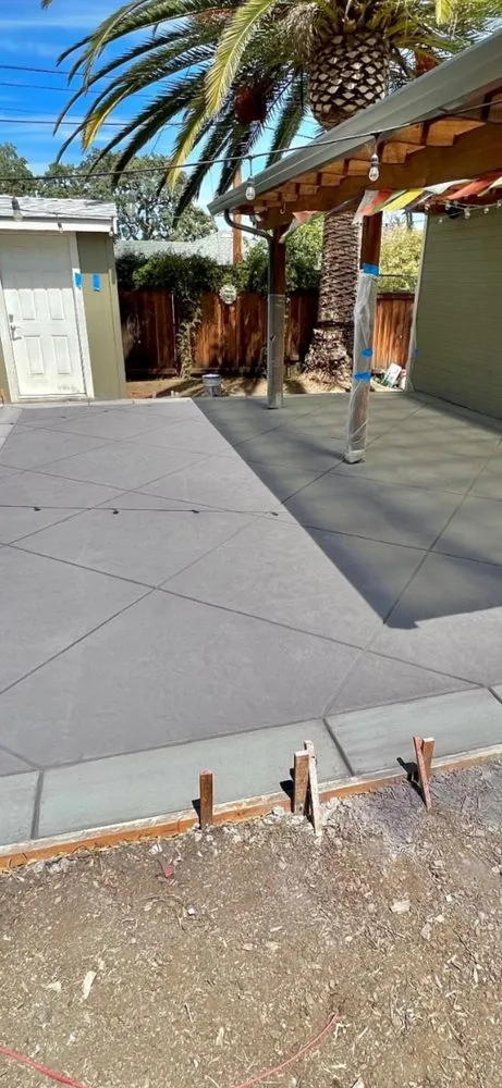 Top-rated lawn care service in Pittsburg, CA by Huynh Landscaping & Gardening Services