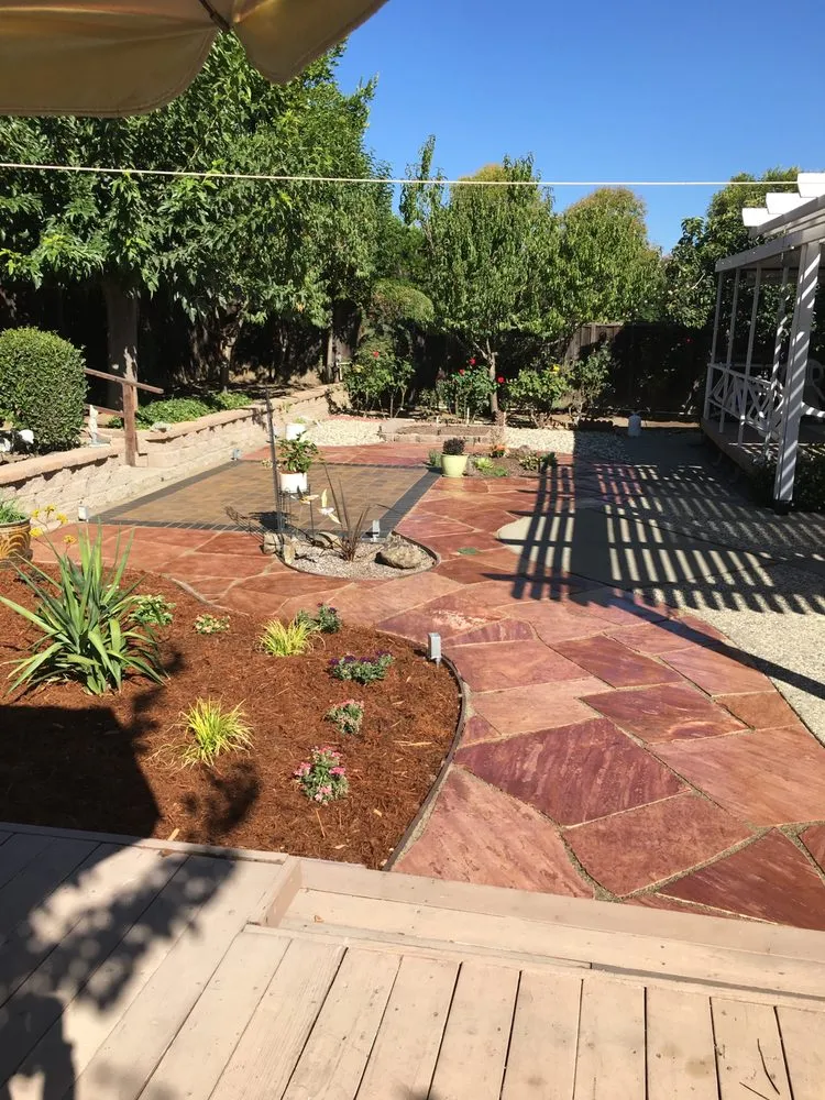 Reliable lawn care service in Pittsburg, CA by Huynh Landscaping & Gardening Services