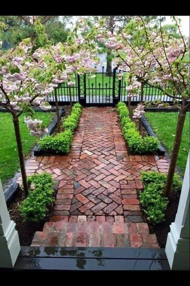 Reliable landscape installation in St. Louis, MO - HVOLandscapingDesing