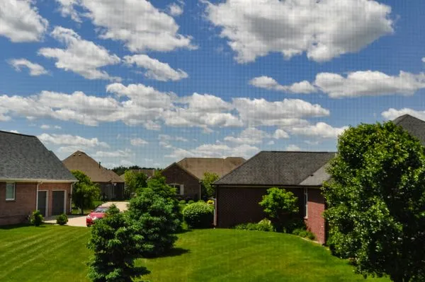 H&W Landscaping and Carwashing Logo