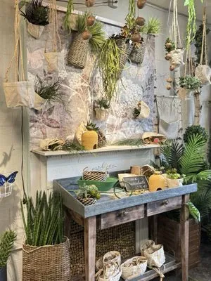 Hyams Garden & Accent Store